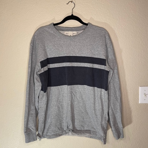 H&M Other - H&M gray crewneck sweater